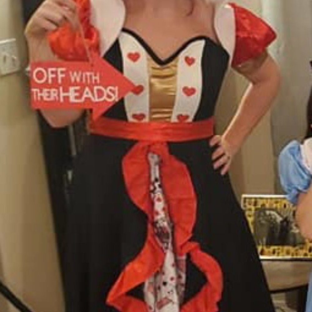 Flirty Queen of Hearts Halloween Costume size medium